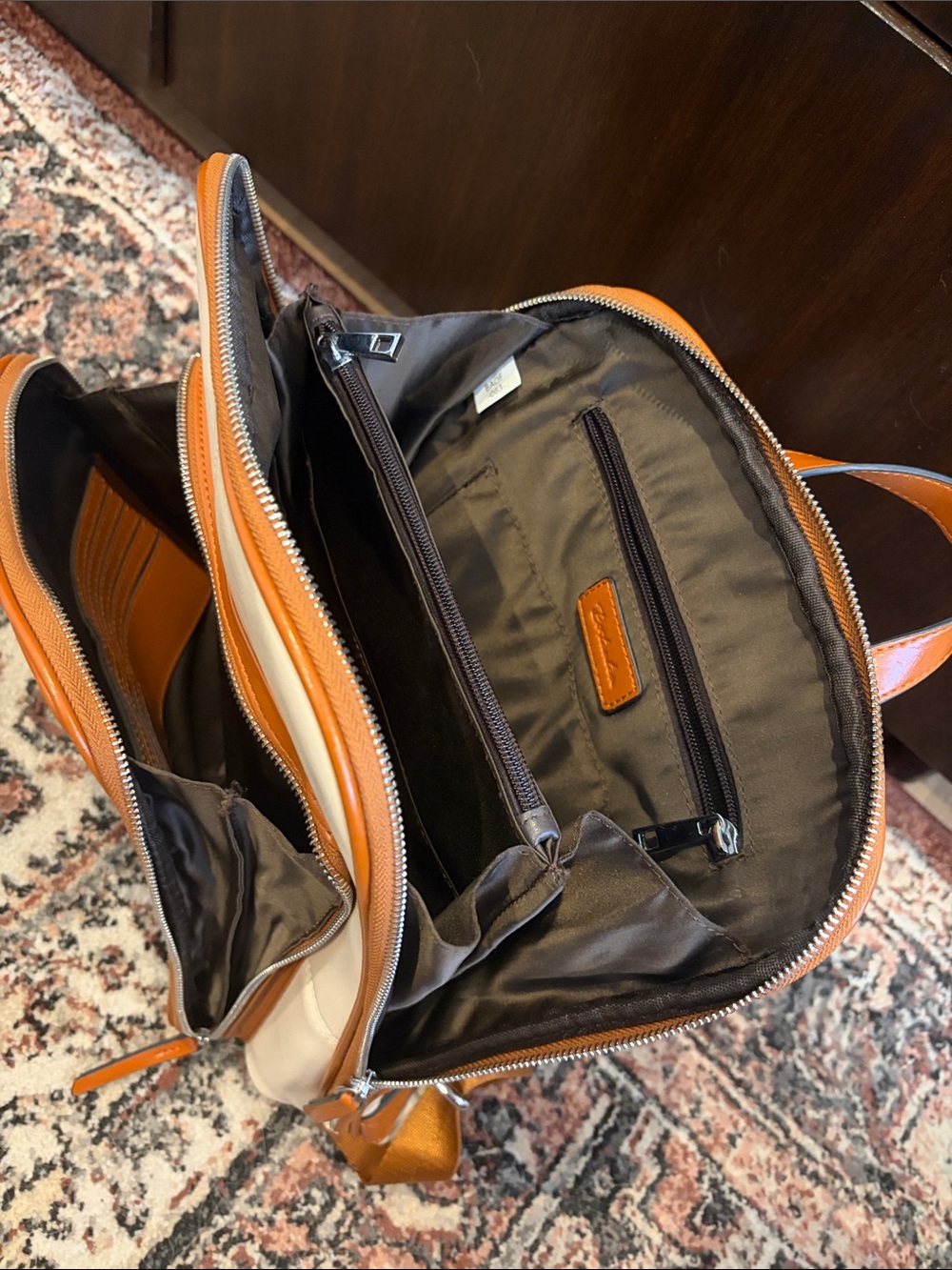 Bostanten Leather Backpack - Picture 6 of 7